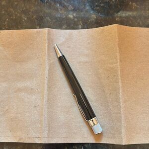 Very Good condition, Retro 1951 pen with new ink. Black pen